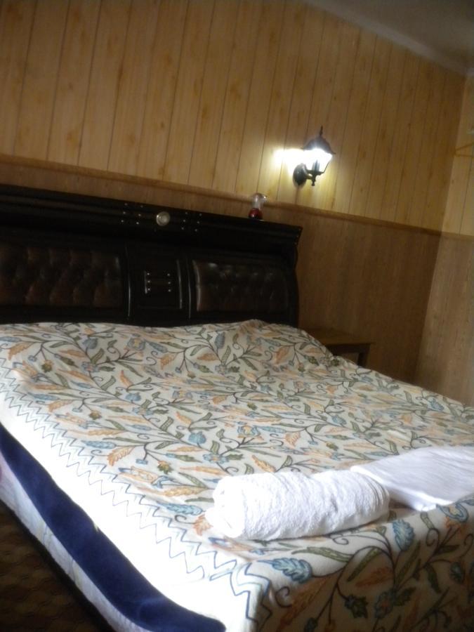 Blooming Dale Hotel Сринагар Экстерьер фото